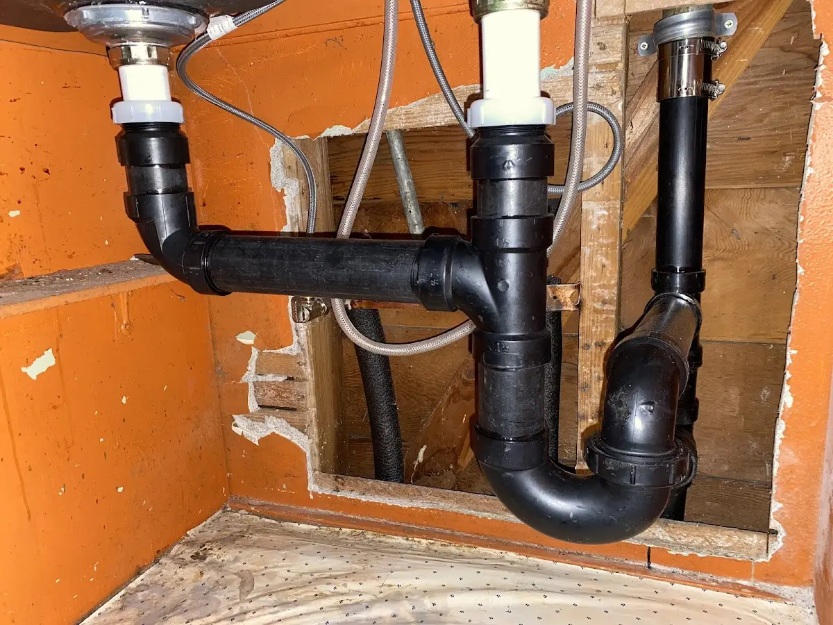 Professional Pipe Bursting equipment and tools on the job in Adel